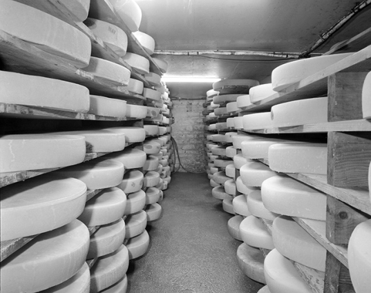 Intérieur de la pièce d'affinage. © Région Bourgogne-Franche-Comté, Inventaire du patrimoine