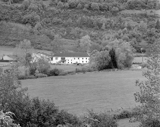 Vue d'ensemble depuis l'est (vue rapprochée). © Région Bourgogne-Franche-Comté, Inventaire du patrimoine