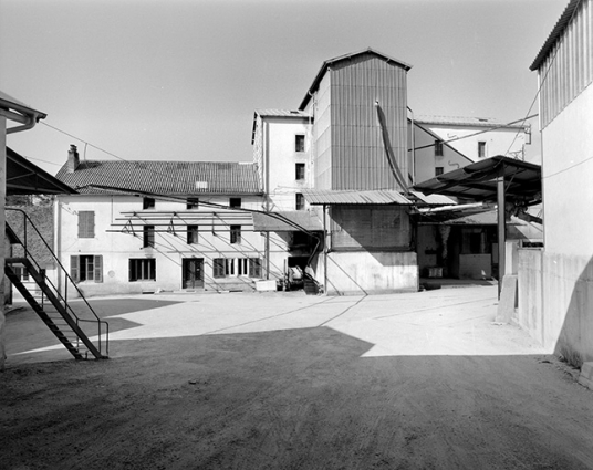 Bureau, atelier de fabrication et silo. © Région Bourgogne-Franche-Comté, Inventaire du patrimoine