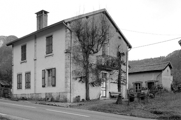 Faces nord-ouest et sud-ouest. © Région Bourgogne-Franche-Comté, Inventaire du patrimoine