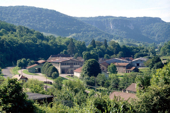 Vue générale depuis le nord. © Région Bourgogne-Franche-Comté, Inventaire du patrimoine
