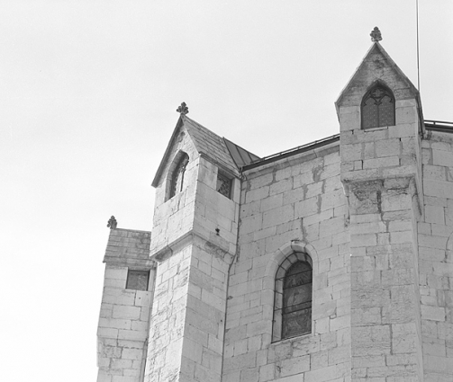 Détail des 2 échauguettes de l'abside, côté nord. © Région Bourgogne-Franche-Comté, Inventaire du patrimoine