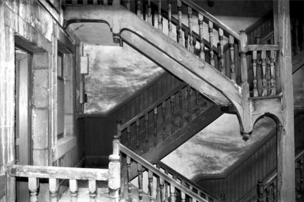 Immeuble : détail du deuxième étage de l'escalier sur cour. © Région Bourgogne-Franche-Comté, Inventaire du patrimoine