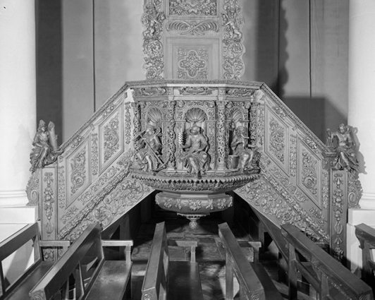 Détail de la cuve. © Région Bourgogne-Franche-Comté, Inventaire du patrimoine