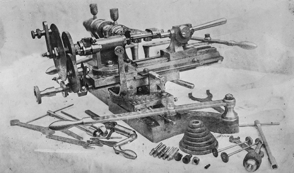 Exemple de machine du constructeur mécanicien Lizon : machine à tourner les manches d'outils ? © Région Bourgogne-Franche-Comté, Inventaire du patrimoine