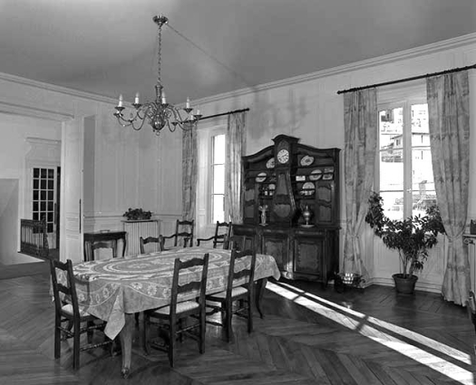 La salle à manger, vue générale. © Région Bourgogne-Franche-Comté, Inventaire du patrimoine