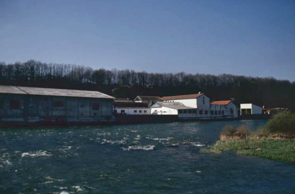 Vue d'ensemble depuis la rive droite. © Région Bourgogne-Franche-Comté, Inventaire du patrimoine
