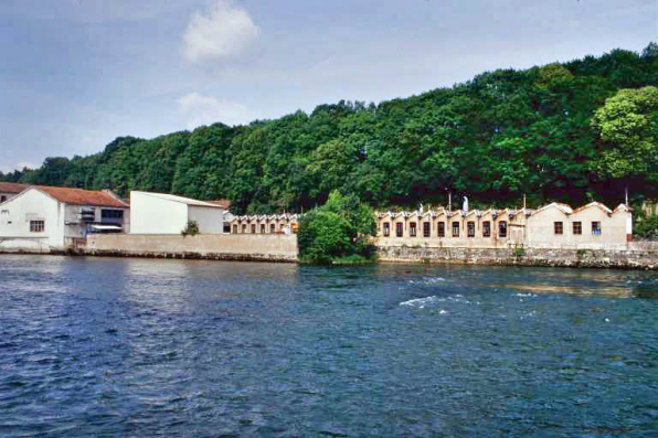 Vue générale depuis la rive droite. © Région Bourgogne-Franche-Comté, Inventaire du patrimoine