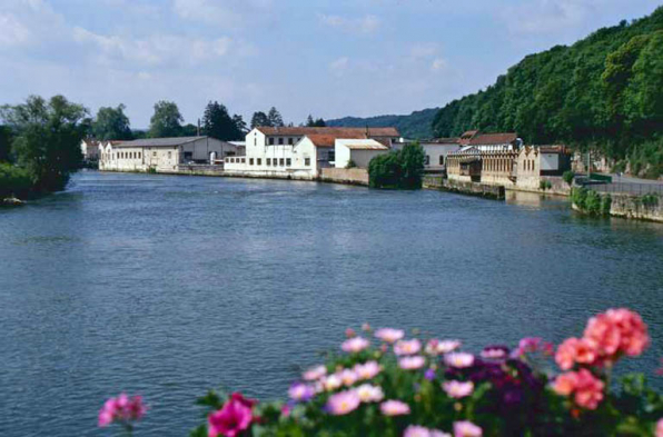 Vue d'ensemble depuis le pont. © Région Bourgogne-Franche-Comté, Inventaire du patrimoine