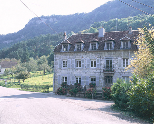 Façade du logement ouvrier collectif dit maison Laillet. © Région Bourgogne-Franche-Comté, Inventaire du patrimoine