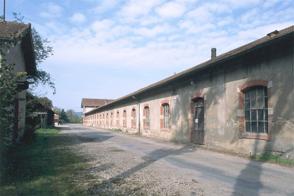 Alignement de la façade antérieure depuis le sud-est. © Région Bourgogne-Franche-Comté, Inventaire du patrimoine