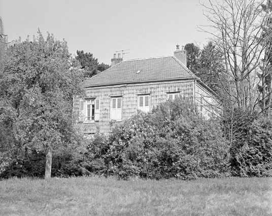 Partie sud : maison du directeur, vue du sud. © Région Bourgogne-Franche-Comté, Inventaire du patrimoine