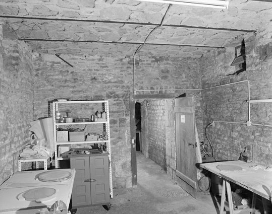 Sous-sol de l'ancien atelier de mécanique et d'horlogerie. © Région Bourgogne-Franche-Comté, Inventaire du patrimoine