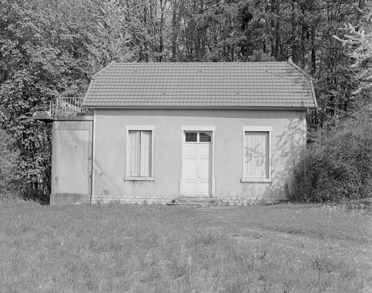 Partie nord : laboratoire d'essais dit pavillon des tables vibrantes. © Région Bourgogne-Franche-Comté, Inventaire du patrimoine