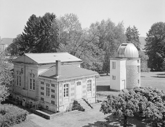 Vue d'ensemble plongeante depuis le pavillon de l'équatorial coudé, au nord-ouest. © Région Bourgogne-Franche-Comté, Inventaire du patrimoine