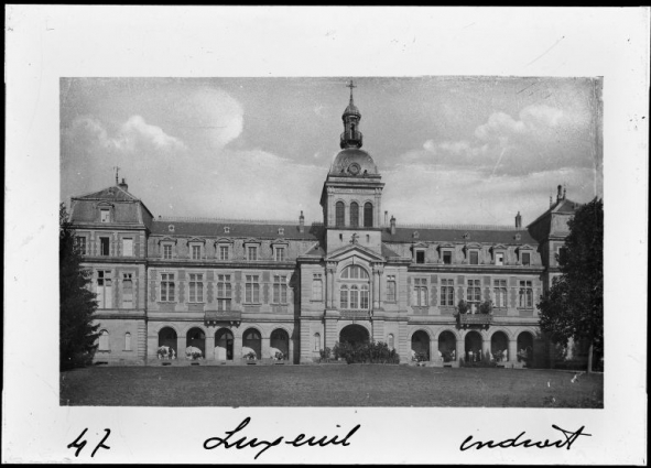 Vue de la façade principale au début du 20e siècle. © Région Bourgogne-Franche-Comté, Inventaire du patrimoine