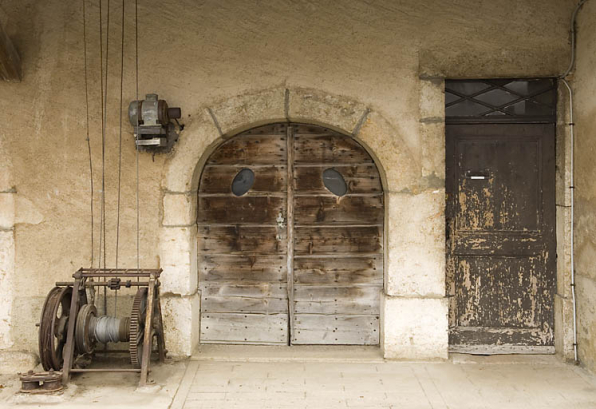 Façade antérieure : portes de l'étable et de l'habitation. © Région Bourgogne-Franche-Comté, Inventaire du patrimoine
