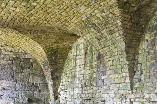 Salle des cubilots. Détail des voûtes d'arêtes. © Région Bourgogne-Franche-Comté, Inventaire du patrimoine Salle des cubilots. Détail des voûtes d'arêtes. © Région Bourgogne-Franche-Comté, Inventaire du patrimoine