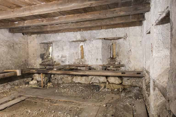 Ferme du Pré Malvilain (2008 A 5) : baies fromagères, vues de l'intérieur. © Région Bourgogne-Franche-Comté, Inventaire du patrimoine