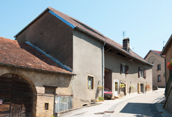 Vue générale de trois quarts gauche. © Région Bourgogne-Franche-Comté, Inventaire du patrimoine