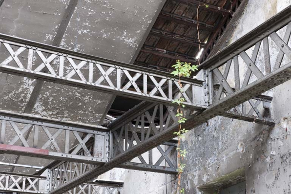 Poutrelles à treillis et mur pignon des sheds. © Région Bourgogne-Franche-Comté, Inventaire du patrimoine