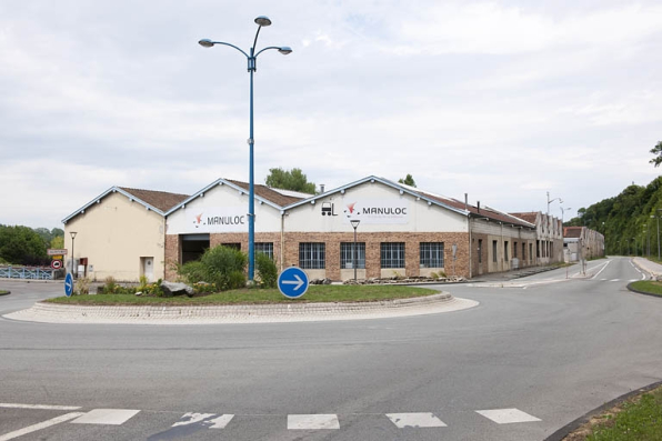 Bâtiment d'eau et atelier de fabrication depuis le sud-est. © Région Bourgogne-Franche-Comté, Inventaire du patrimoine