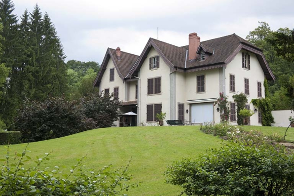 Vue d'ensemble depuis le sud-ouest. © Région Bourgogne-Franche-Comté, Inventaire du patrimoine