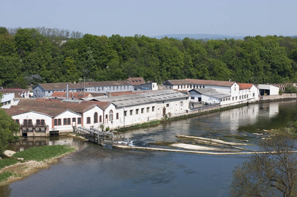 Vue plongeante rapprochée depuis le sud-est. © Région Bourgogne-Franche-Comté, Inventaire du patrimoine