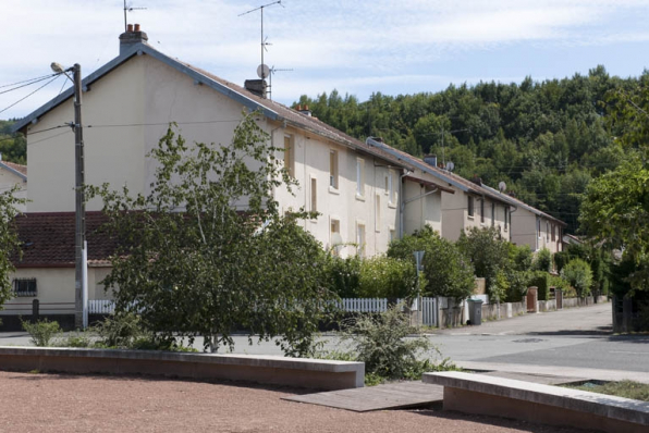 Alignement d'habitations. © Région Bourgogne-Franche-Comté, Inventaire du patrimoine