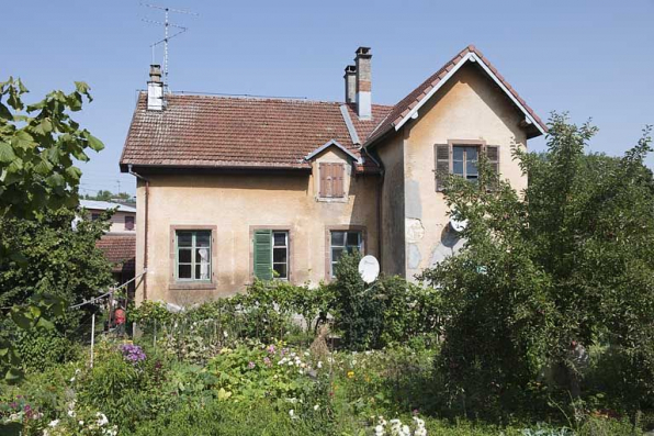 Façade sud de l'école. © Région Bourgogne-Franche-Comté, Inventaire du patrimoine