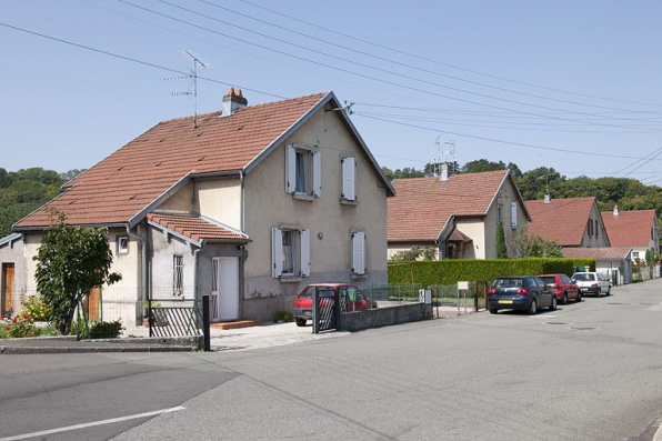 Maisons jumelées rue des Pâquerettes. © Région Bourgogne-Franche-Comté, Inventaire du patrimoine
