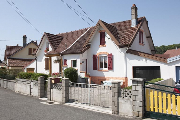 Maison jumelée rue des Lavandes. © Région Bourgogne-Franche-Comté, Inventaire du patrimoine