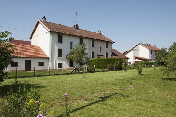 Façade postérieure des habitations. © Région Bourgogne-Franche-Comté, Inventaire du patrimoine