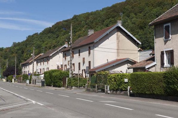 Maisons ouvrières rue des usines. © Région Bourgogne-Franche-Comté, Inventaire du patrimoine