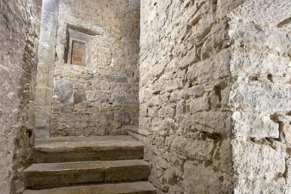 Escalier dans-oeuvre desservant les étages. © Région Bourgogne-Franche-Comté, Inventaire du patrimoine