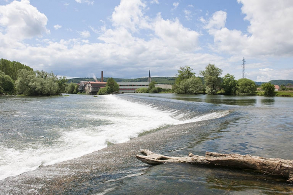 Vue d'ensemble depuis la tête du barrage, rive gauche. © Région Bourgogne-Franche-Comté, Inventaire du patrimoine