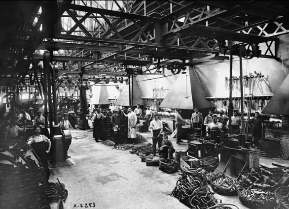 Atelier de forge (pièces pour cycles). © Région Bourgogne-Franche-Comté, Inventaire du patrimoine