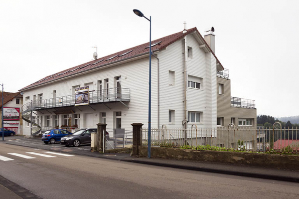 Usine n° 2 (Ets Joseph Jeambrun), au 19 rue de Saint-Hippolyte à Maîche. © Région Bourgogne-Franche-Comté, Inventaire du patrimoine Usine n° 2 (Ets Joseph Jeambrun), au 19 rue de Saint-Hippolyte à Maîche. © Région Bourgogne-Franche-Comté, Inventaire du patrimoine