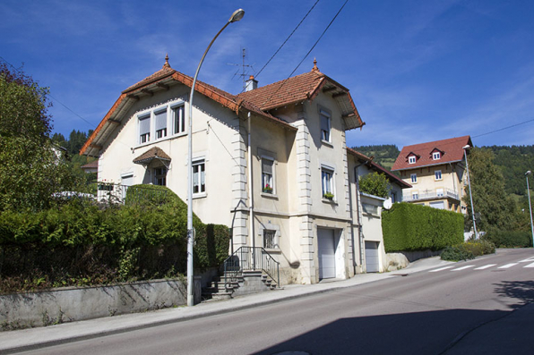 Façades antérieure et latérale gauche. © Région Bourgogne-Franche-Comté, Inventaire du patrimoine