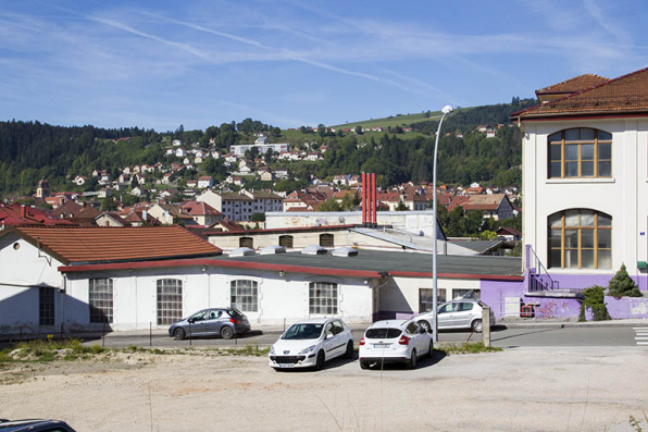 Bâtiments sud : façade antérieure, de trois quarts droite. © Région Bourgogne-Franche-Comté, Inventaire du patrimoine