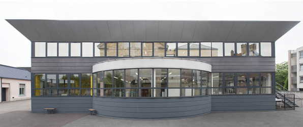 Façade sur cour de l'atelier froid et climatisation domotique. © Région Bourgogne-Franche-Comté, Inventaire du patrimoine