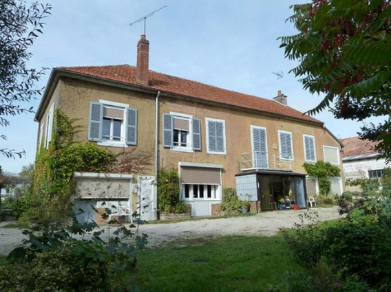 Vue sud-ouest du logis © Région Bourgogne-Franche-Comté, Inventaire du patrimoine