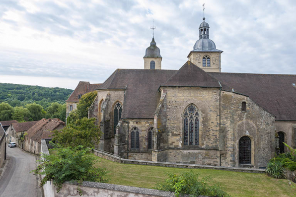 Vue du chevet et de l'élévation nord depuis la rue de l'Official. © Région Bourgogne-Franche-Comté, Inventaire du patrimoine