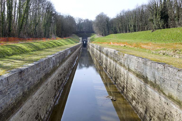 Le canal de navigation et le souterrain de Savoyeux. © Région Bourgogne-Franche-Comté, Inventaire du patrimoine
