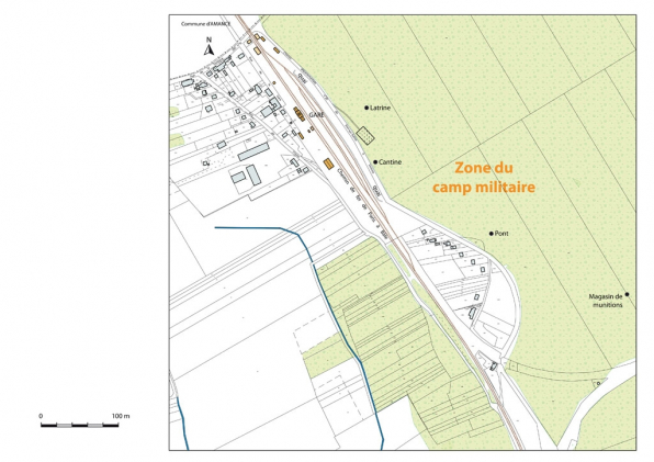 La gare de Port d'Atelier et l'emplacement du camp militaire dans le bois des Balières. © Région Bourgogne-Franche-Comté, Inventaire du patrimoine La gare de Port d'Atelier et l'emplacement du camp militaire dans le bois des Balières. © Région Bourgogne-Franche-Comté, Inventaire du patrimoine