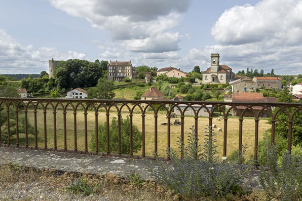 Vue sur le village de Passavant depuis le viaduc. © Région Bourgogne-Franche-Comté, Inventaire du patrimoine