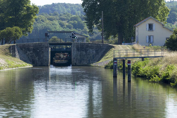 Site d'écluse, Ormoy. © Région Bourgogne-Franche-Comté, Inventaire du patrimoine Site d'écluse, Ormoy. © Région Bourgogne-Franche-Comté, Inventaire du patrimoine