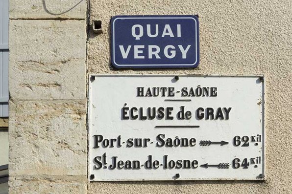 Plaque d'identification de l'écluse. © Région Bourgogne-Franche-Comté, Inventaire du patrimoine