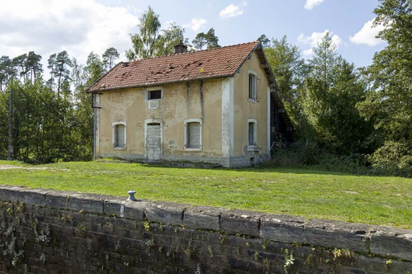 Vue de trois-quart est de la maison d'éclusier. © Région Bourgogne-Franche-Comté, Inventaire du patrimoine