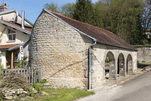 Mur pignon du lavoir. © Région Bourgogne-Franche-Comté, Inventaire du patrimoine